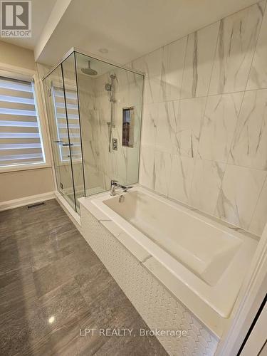 443 Dawson Avenue, Ottawa, ON - Indoor Photo Showing Bathroom