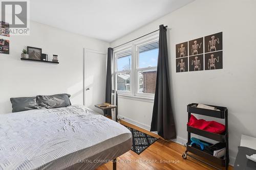 220 Compton Avenue, Ottawa, ON - Indoor Photo Showing Bedroom