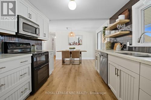 3754 Highland Drive, Fort Erie (Ridgeway), ON - Indoor Photo Showing Kitchen With Double Sink