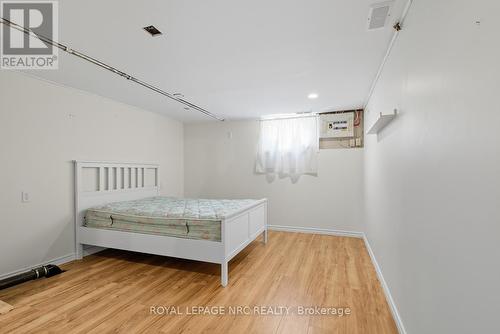 3754 Highland Drive, Fort Erie (Ridgeway), ON - Indoor Photo Showing Bedroom