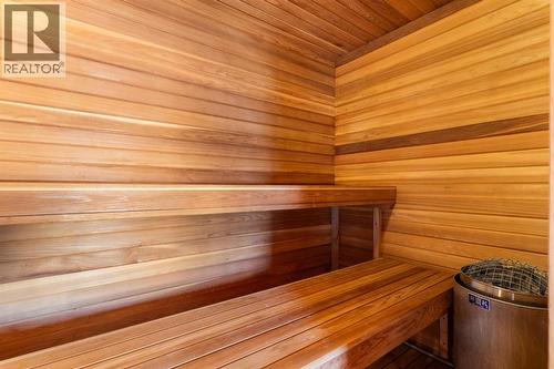 39 Coach Gate Way Sw, Calgary, AB - Indoor Photo Showing Other Room