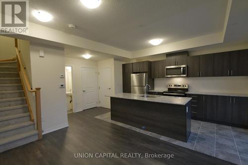 16 - 10 Liben Way, Toronto, ON - Indoor Photo Showing Kitchen