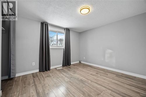 407 Murphy Road, Sarnia, ON - Indoor Photo Showing Other Room