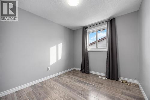 407 Murphy Road, Sarnia, ON - Indoor Photo Showing Other Room