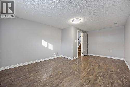 407 Murphy Road, Sarnia, ON - Indoor Photo Showing Other Room