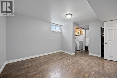 407 Murphy Road, Sarnia, ON - Indoor Photo Showing Other Room