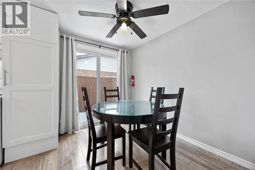 407 Murphy Road, Sarnia, ON - Indoor Photo Showing Dining Room