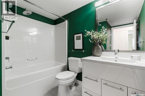 304B 415 Hunter Road, Saskatoon, SK - Indoor Photo Showing Bathroom