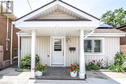 25 DELENA AVENUE N  Hamilton, ON L8H 6B5