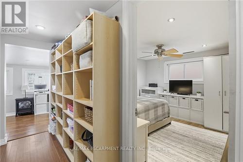25 Delena Avenue N, Hamilton, ON - Indoor Photo Showing Other Room