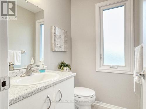 1214 Limberlost Road, London North (North I), ON - Indoor Photo Showing Bathroom