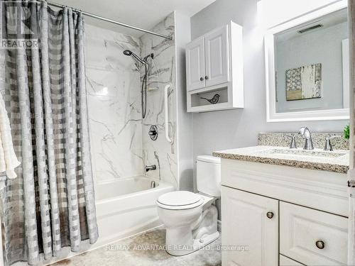 1214 Limberlost Road, London North (North I), ON - Indoor Photo Showing Bathroom