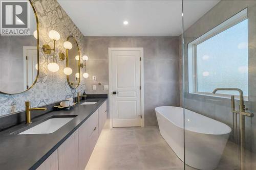 125 Discovery Place Sw, Calgary, AB - Indoor Photo Showing Bathroom