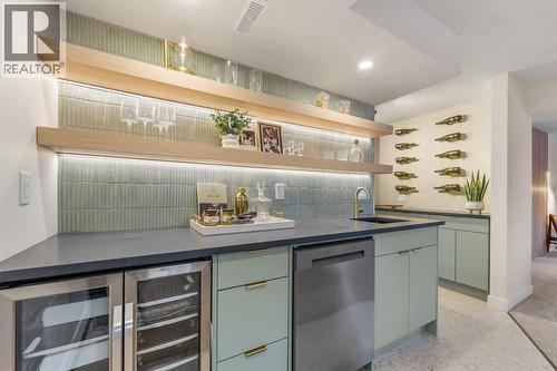 125 Discovery Place Sw, Calgary, AB - Indoor Photo Showing Kitchen
