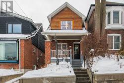 418 JONES AVENUE  Toronto, ON M4J 3G3