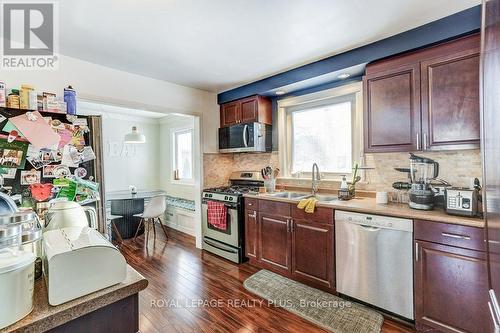 1980 Hartland Drive, Mississauga, ON - Indoor Photo Showing Kitchen With Double Sink