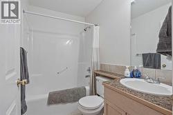 Main Bathroom - 