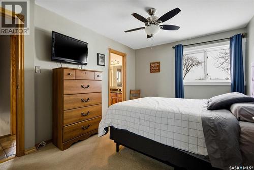 1243 James Crescent, Regina, SK - Indoor Photo Showing Bedroom