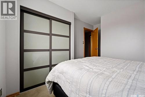 1243 James Crescent, Regina, SK - Indoor Photo Showing Bedroom