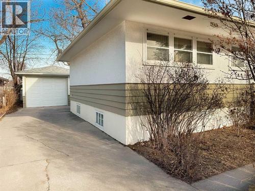 10 Marlowe Place Ne, Calgary, AB - Outdoor