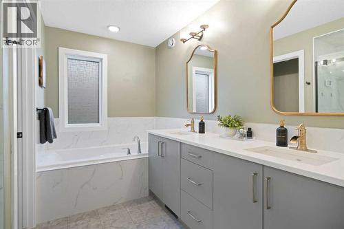 96 Emberside Glen, Cochrane, AB - Indoor Photo Showing Bathroom