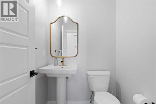 96 Emberside Glen, Cochrane, AB - Indoor Photo Showing Bathroom