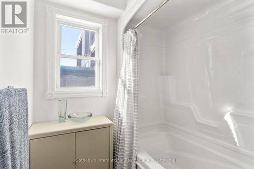 604 Champlain Road, Tiny, ON - Indoor Photo Showing Bathroom