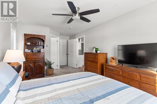 604 Champlain Road, Tiny, ON - Indoor Photo Showing Bedroom