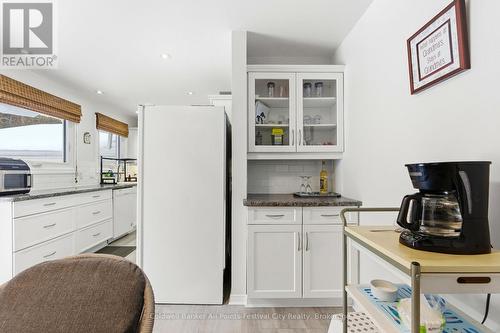 202 Bennett Street W, Goderich (Goderich (Town)), ON - Indoor