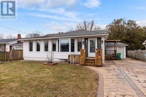 202 Bennett Street W, Goderich (Goderich (Town)), ON - Outdoor