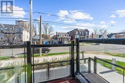 5 - 16 MARQUETTE AVENUE  Toronto, ON M6A 0E1