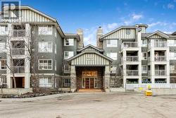 118, 35 Richard Court SW  Calgary, AB T3E 7N9