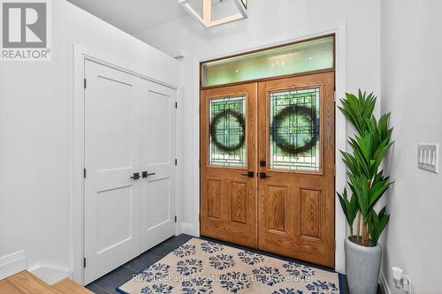 15 Pinecone Avenue, Tiny, ON - Indoor Photo Showing Other Room