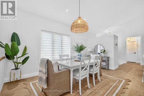 15 Pinecone Avenue, Tiny, ON - Indoor Photo Showing Dining Room