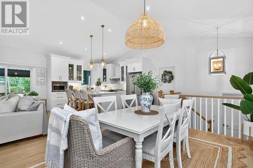 15 Pinecone Avenue, Tiny, ON - Indoor Photo Showing Dining Room
