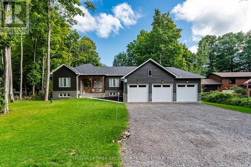 15 Pinecone Avenue, Tiny, ON - Outdoor