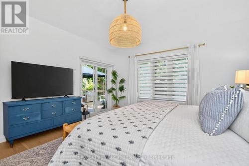 15 Pinecone Avenue, Tiny, ON - Indoor Photo Showing Bedroom