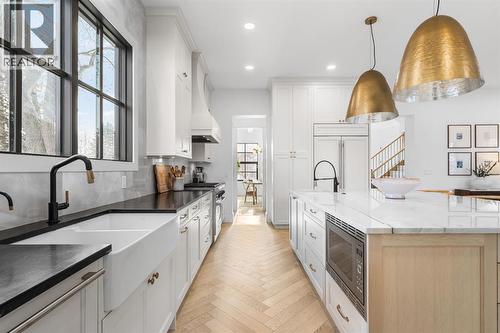 1604 48 Avenue Sw, Calgary, AB - Indoor Photo Showing Kitchen With Upgraded Kitchen