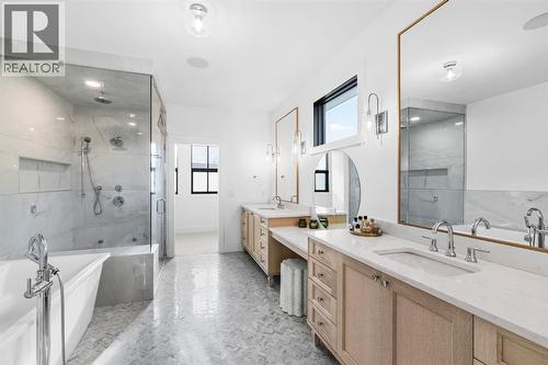 1604 48 Avenue Sw, Calgary, AB - Indoor Photo Showing Bathroom