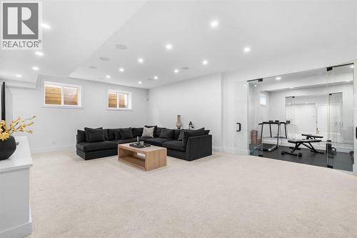 1604 48 Avenue Sw, Calgary, AB - Indoor