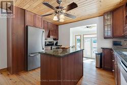 Granite island a great prep area - 