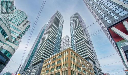 3005 - 115 BLUE JAYS WAY  Toronto, ON M5V 0N4