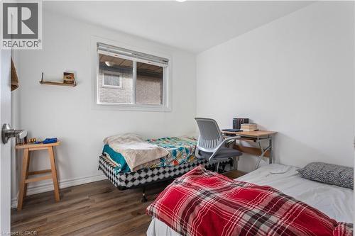 23 Greenbrier Road, Cambridge, ON - Indoor Photo Showing Bedroom