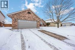 1050 FINCH DRIVE  Sarnia, ON N7S 6A8