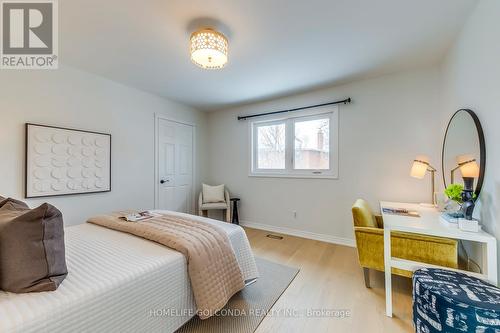 2959 Kingsway Drive, Oakville, ON - Indoor Photo Showing Bedroom