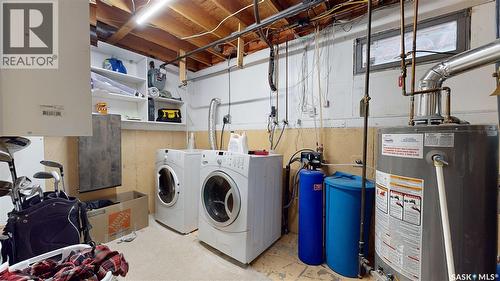 2231 Dewdney Avenue E, Regina, SK - Indoor Photo Showing Laundry Room