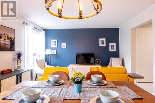 407 Rittenhouse Road, Kitchener, ON - Indoor Photo Showing Dining Room