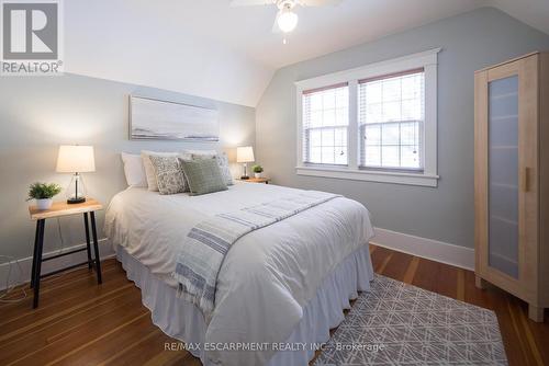 48 Lincoln Avenue, Brantford, ON - Indoor Photo Showing Bedroom