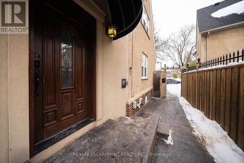 48 Lincoln Avenue, Brantford, ON - Outdoor