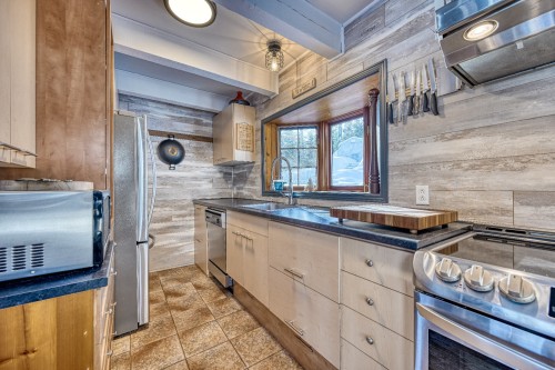 Cuisine - 851 Rue Des Tourterelles, Entrelacs, QC - Indoor Photo Showing Kitchen With Double Sink